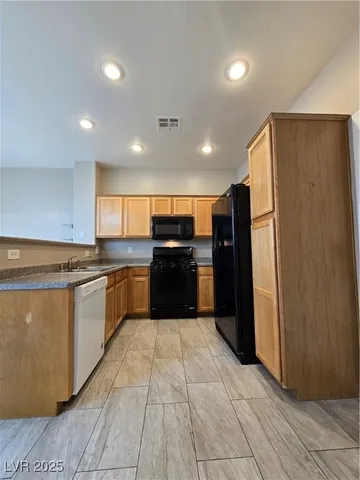 $1,950 | 8735 Villa Ariel Lane, Las Vegas, NV 89147