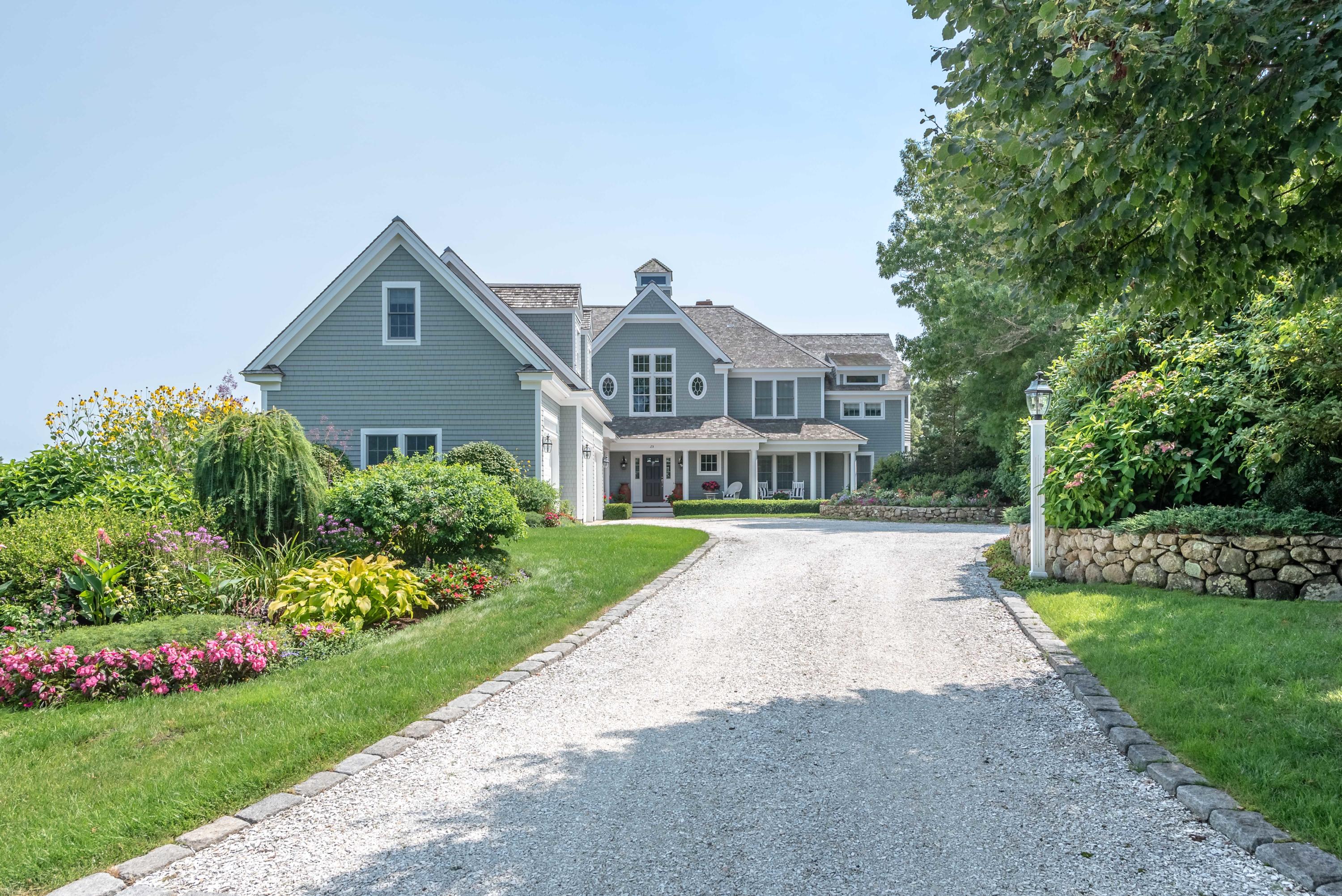 25 North Glen Drive Mashpee, MA 02649 - Photo 3 of 17 _7501955-HDRLOW RES