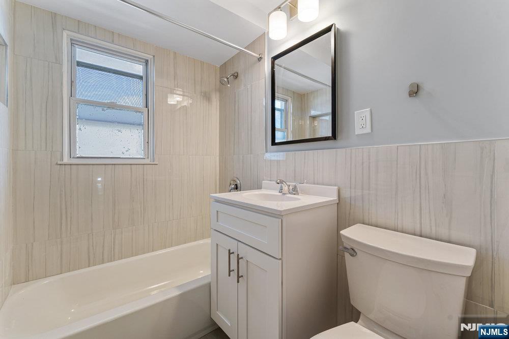 299 High Street, Unit 2 North Arlington, NJ 07031 - Photo 2 of 8