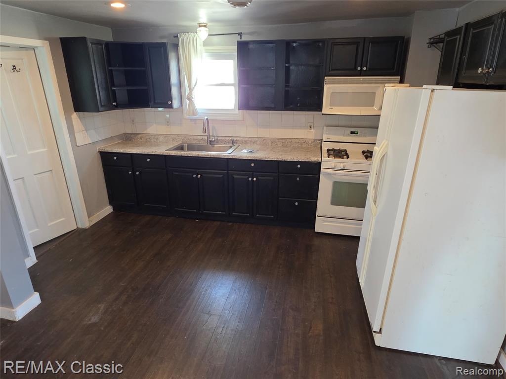 3259 North State Road Davison, MI 48423 - Photo 6 of 28