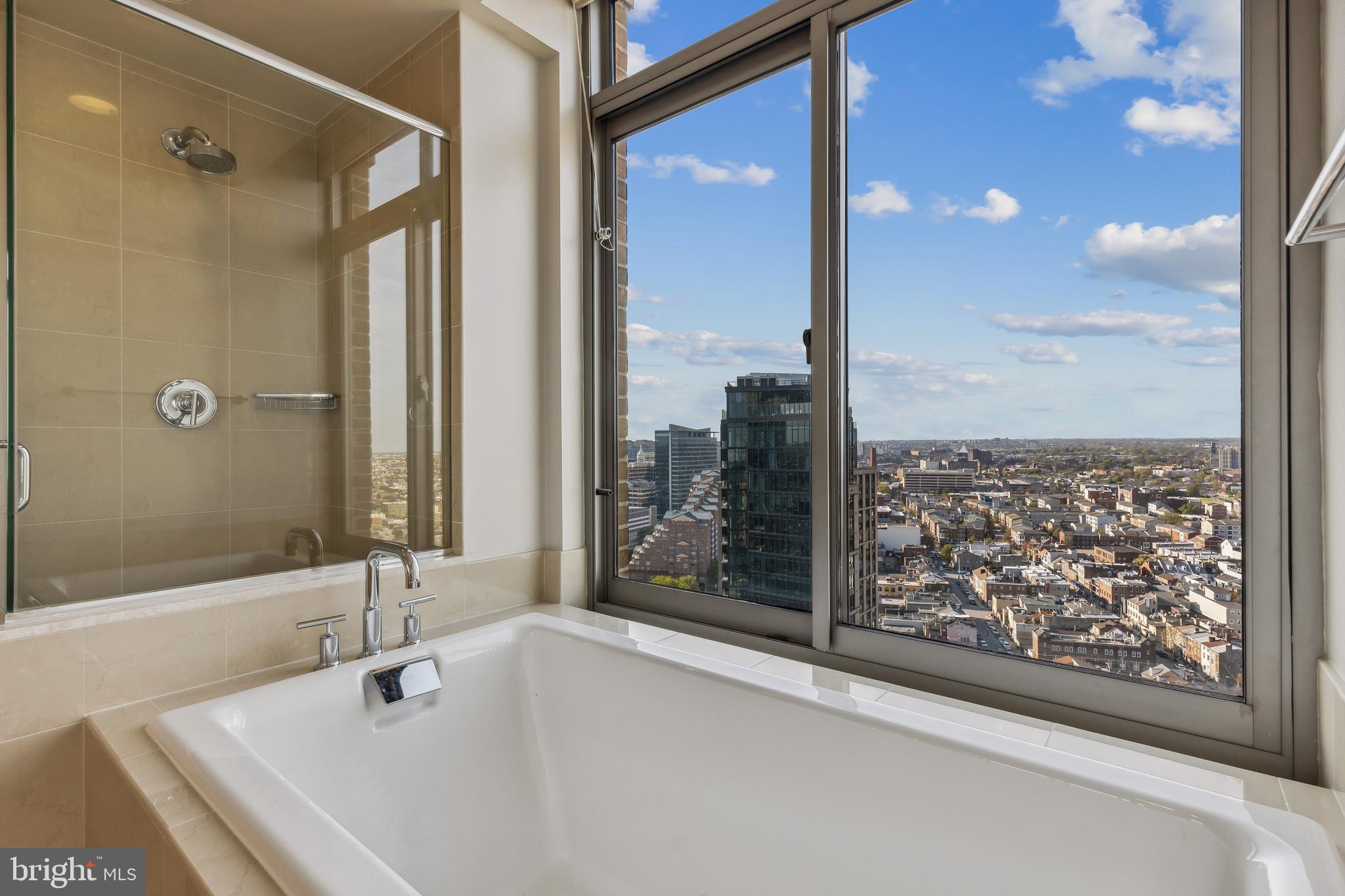 675 President Street, Unit 2409 Baltimore, MD 21202 - Photo 17 of 50