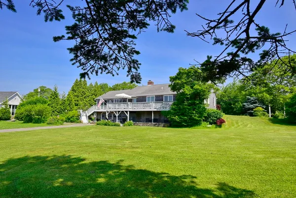 $1,200,000 | 1 Butts Rock Road, Little Compton, RI 02837