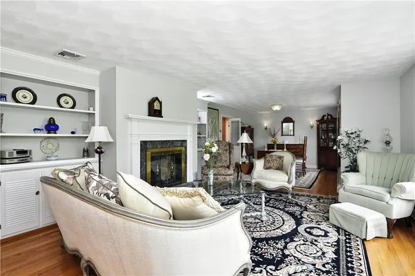 $1,200,000 | 1 Butts Rock Road, Little Compton, RI 02837