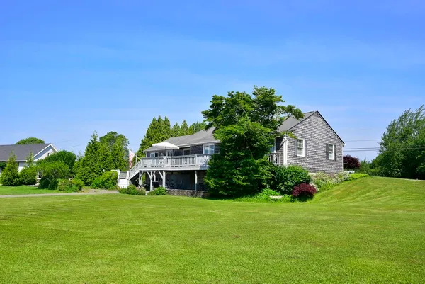 $1,200,000 | 1 Butts Rock Road, Little Compton, RI 02837