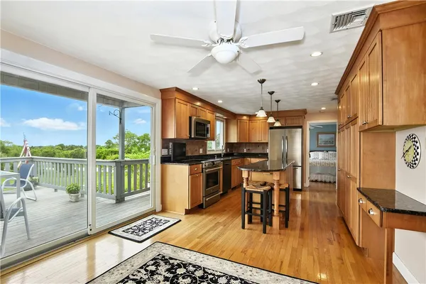 $1,200,000 | 1 Butts Rock Road, Little Compton, RI 02837