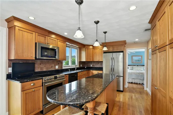 $1,200,000 | 1 Butts Rock Road, Little Compton, RI 02837