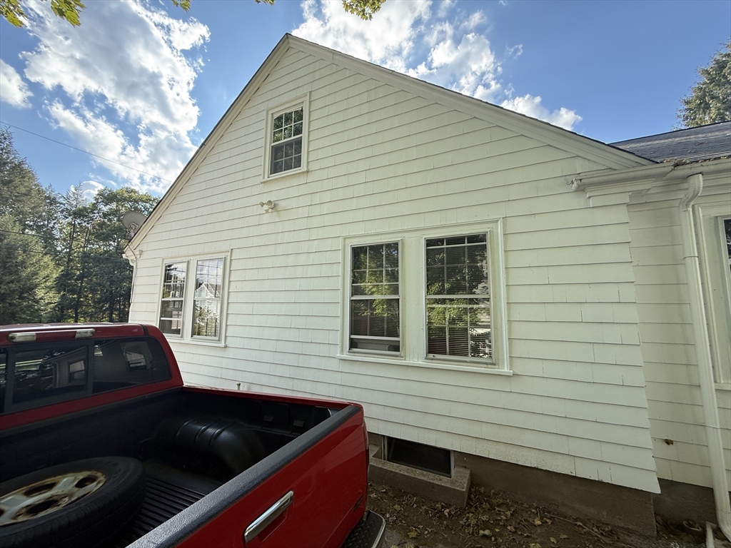 60 Upland Road Attleboro, MA 02703 - Photo 4 of 22 Gallery Image 4