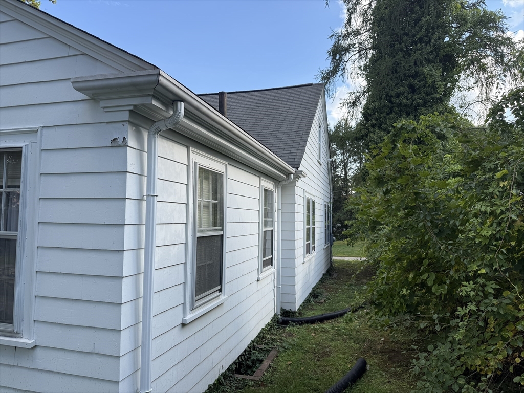 60 Upland Road Attleboro, MA 02703 - Photo 6 of 22 Gallery Image 6