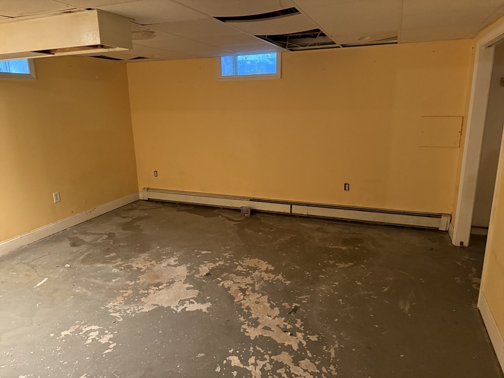 60 Upland Road Attleboro, MA 02703 - Photo 8 of 22 Gallery Image 8