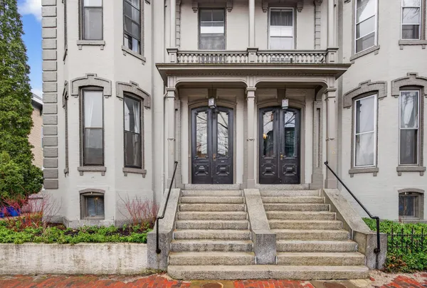 $375,000 | 138 Pine Street, Unit 1, Portland, ME 04102