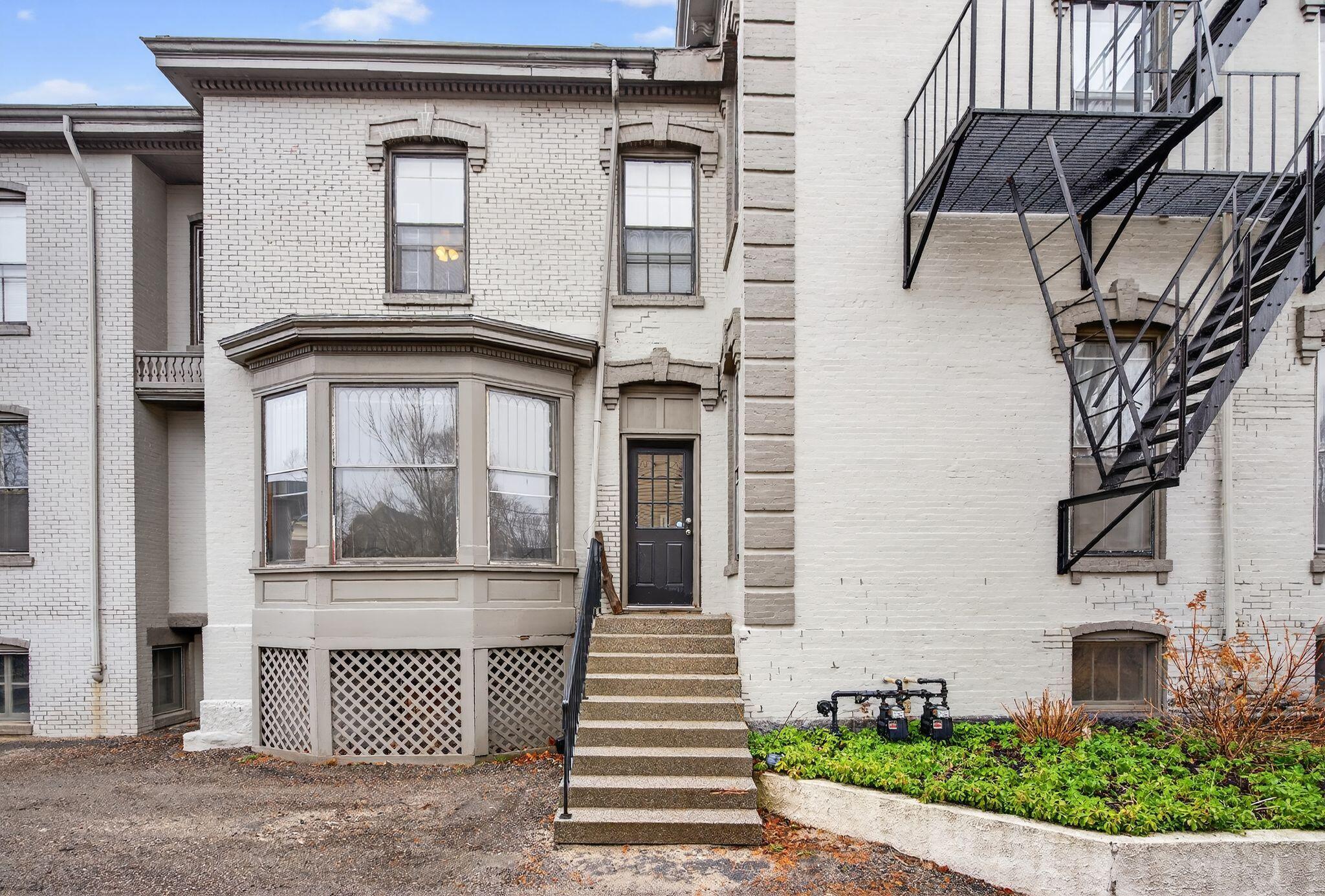 138 Pine Street, Unit 1 Portland, ME 04102 - Photo 22 of 29 7_DSC05822