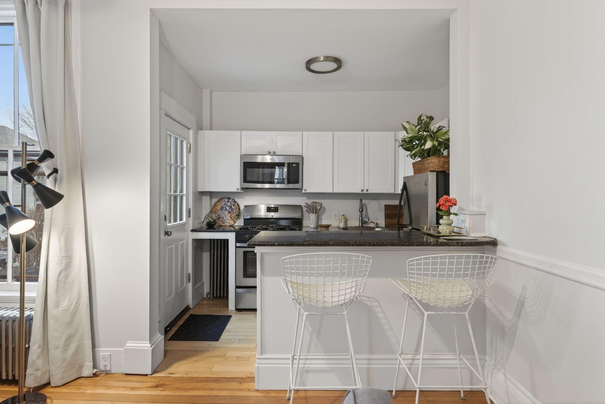 138 Pine Street, Unit 1 Portland, ME 04102 - Photo 4 of 29 31_DSC05591