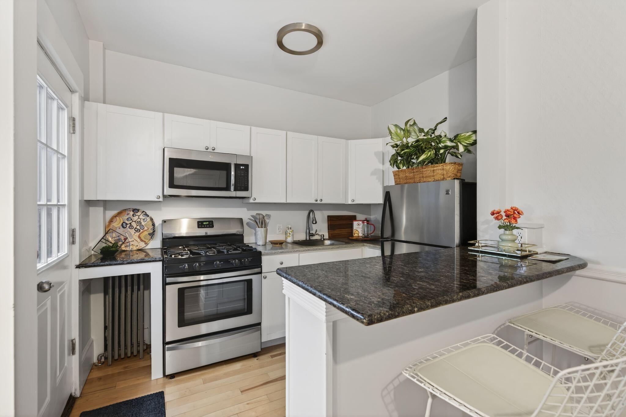 138 Pine Street, Unit 1 Portland, ME 04102 - Photo 6 of 29 32_DSC05596