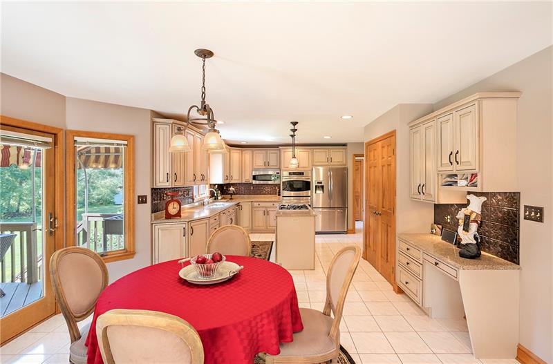 3835 New Texas Road Pittsburgh, PA 15239 - Photo 12 of 25 Gallery Image 12