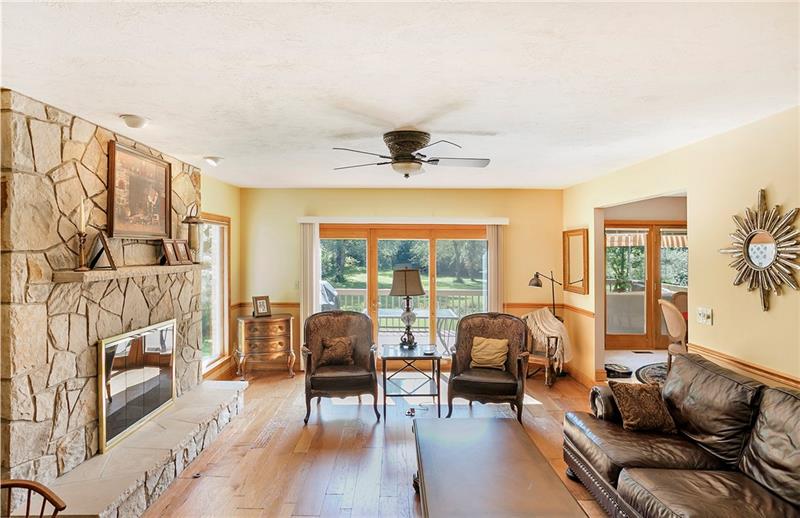 3835 New Texas Road Pittsburgh, PA 15239 - Photo 17 of 25 Gallery Image 17
