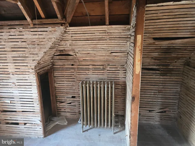 a close view of sink