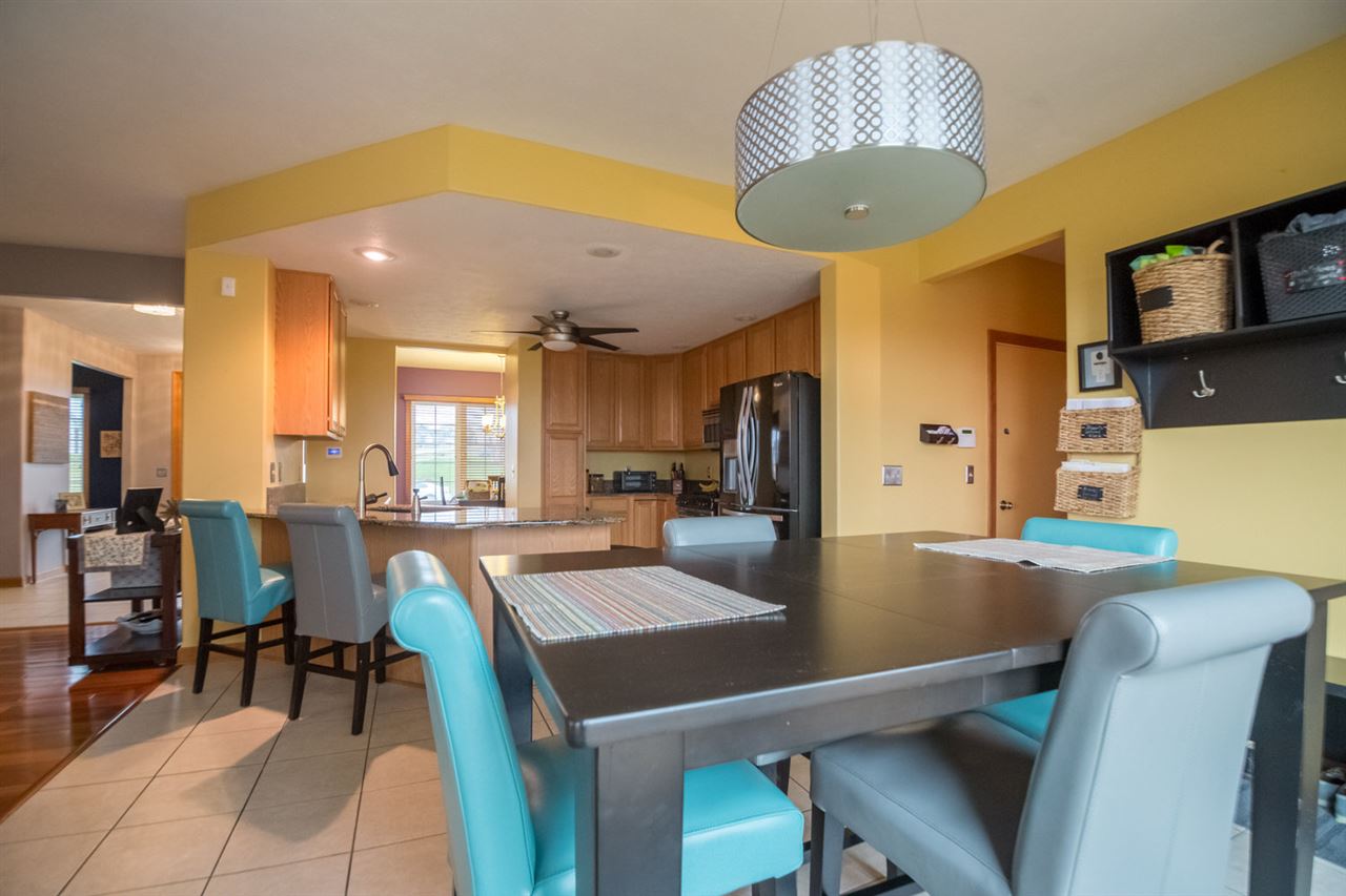 10335 Lismore Road Roscoe, IL 61073 - Photo 7 of 21 Gallery Image 7