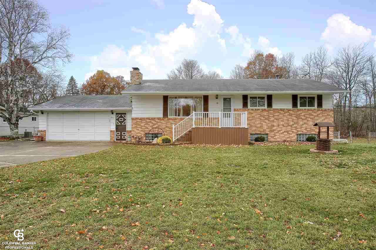 2517 Fish Lake Road Lapeer, MI 48446 - Photo 1 of 26 Front
