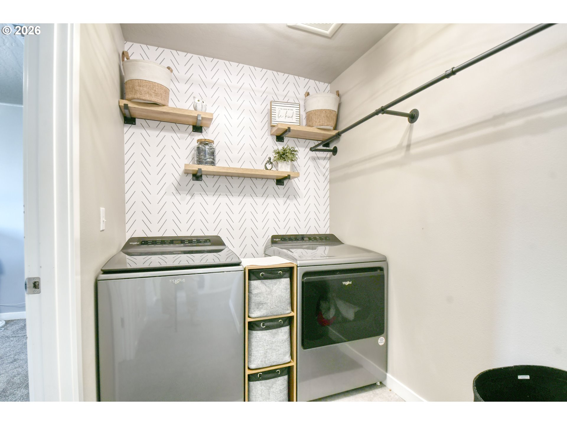233 East Jefferson Street Athena, OR 97813 - Photo 26 of 36 a utility room with dryer and washer