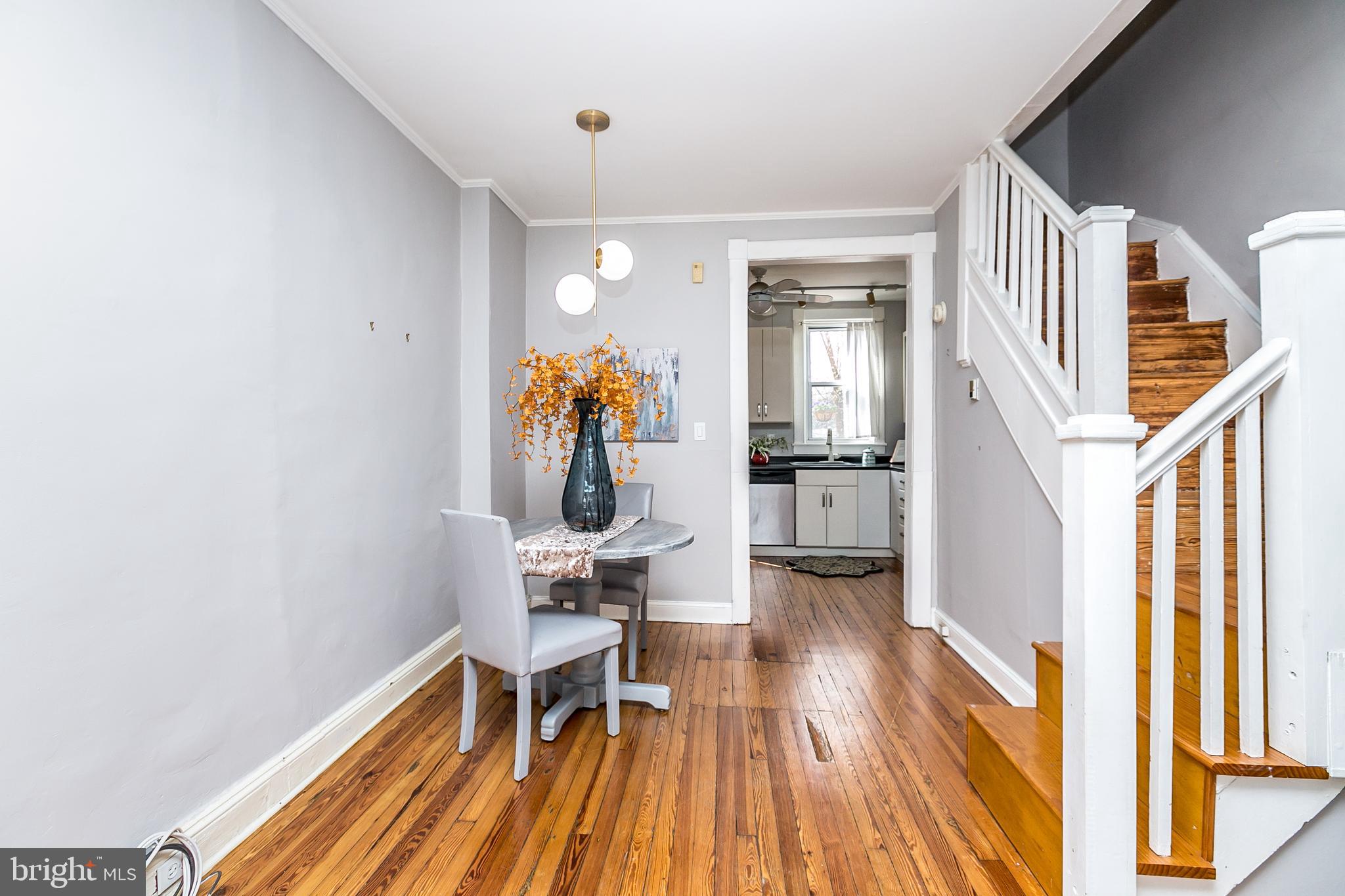 607 Harding Place Baltimore, MD 21211 - Photo 5 of 25 Dining area looking into kitchen
