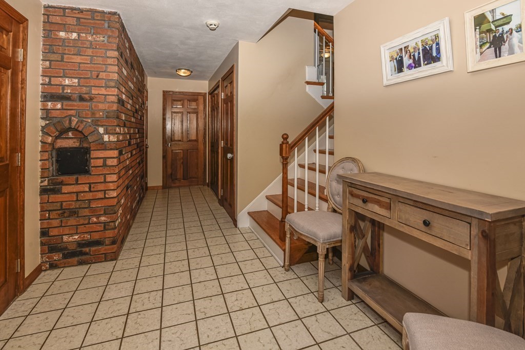 4 Cook Road Foxboro, MA 02035 - Photo 4 of 35 Gallery Image 4