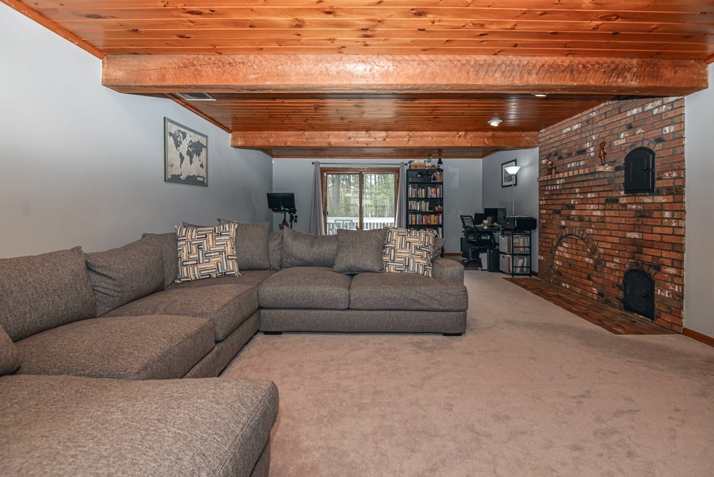 4 Cook Road Foxboro, MA 02035 - Photo 6 of 35 Gallery Image 6