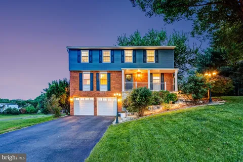 $1,250,000 | 933 War Admiral Street, Great Falls, VA 22066