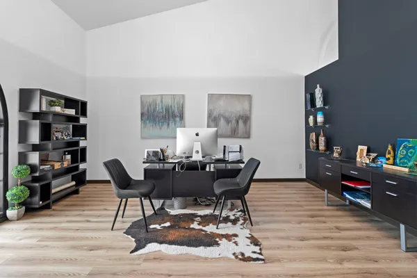 $928,000 | 402 Wild Oak Drive, Manitowoc, WI 54220