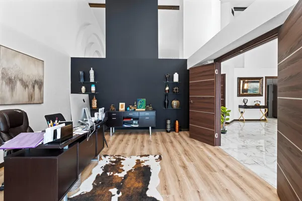 $928,000 | 402 Wild Oak Drive, Manitowoc, WI 54220