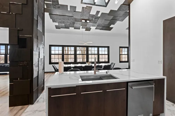 $928,000 | 402 Wild Oak Drive, Manitowoc, WI 54220