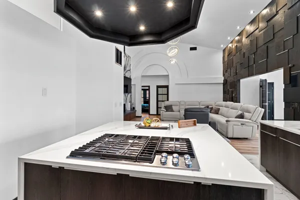 $928,000 | 402 Wild Oak Drive, Manitowoc, WI 54220