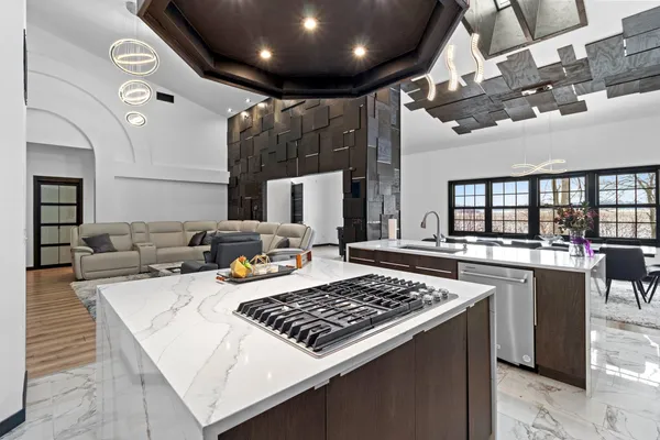 $928,000 | 402 Wild Oak Drive, Manitowoc, WI 54220