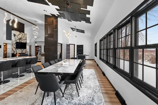 $928,000 | 402 Wild Oak Drive, Manitowoc, WI 54220