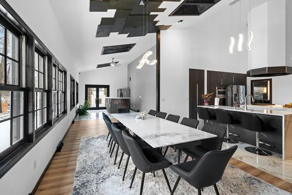 $928,000 | 402 Wild Oak Drive, Manitowoc, WI 54220