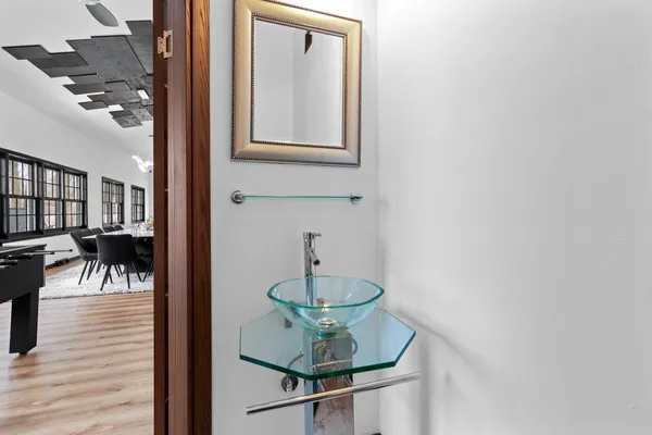 $928,000 | 402 Wild Oak Drive, Manitowoc, WI 54220