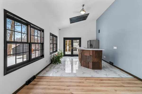 $928,000 | 402 Wild Oak Drive, Manitowoc, WI 54220