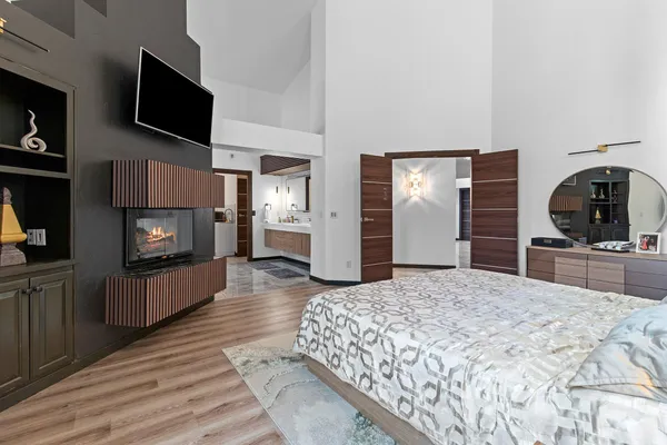 $928,000 | 402 Wild Oak Drive, Manitowoc, WI 54220