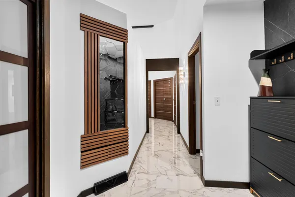 $928,000 | 402 Wild Oak Drive, Manitowoc, WI 54220