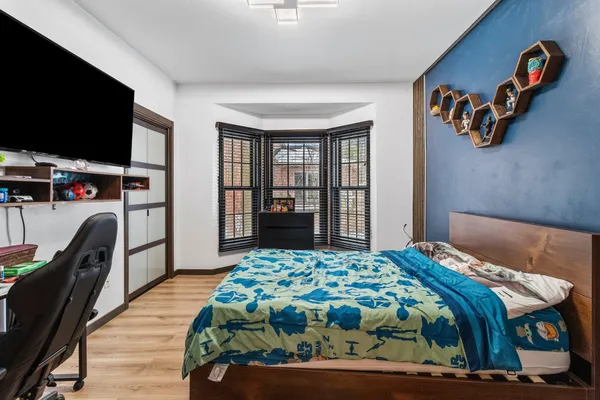 $928,000 | 402 Wild Oak Drive, Manitowoc, WI 54220