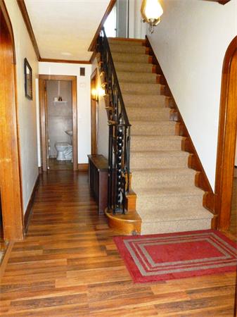 66 Rencelau Street Springfield, MA 01118 - Photo 2 of 28