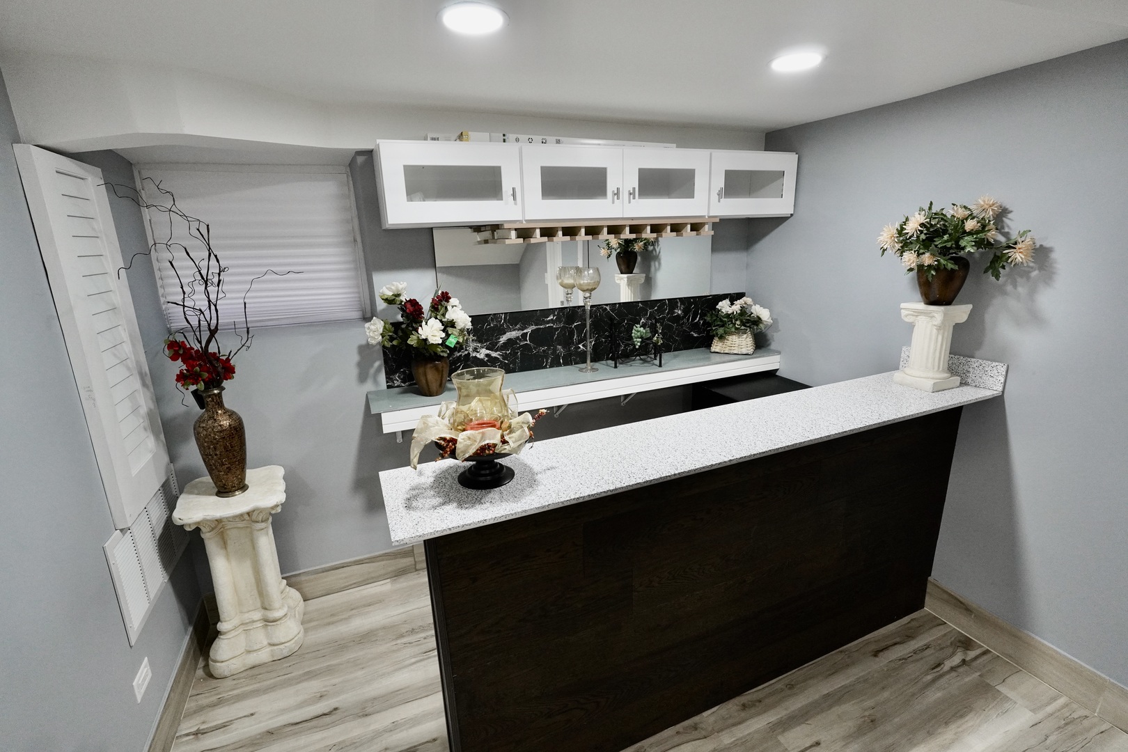 8734 South Honore Street Chicago, IL 60620 - Photo 27 of 33 a view of living room with furniture and potted plant