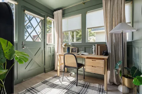 $1,095,000 | 3954 Forest Hill Avenue, Oakland, CA 94602