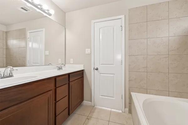 $2,200 | 19662 Little Pine Lane, Katy, TX 77449