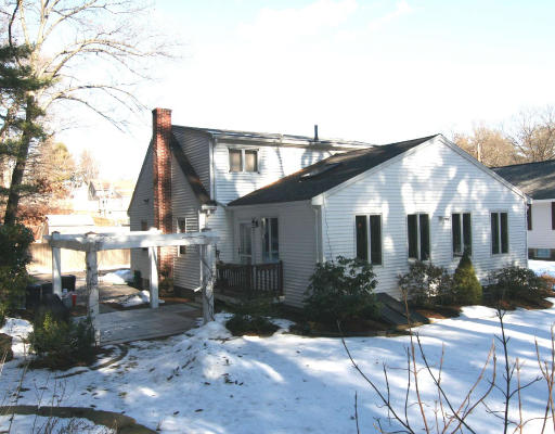 8 Oakland Road Wakefield, MA 01880 - Photo 10 of 10 Gallery Image 10
