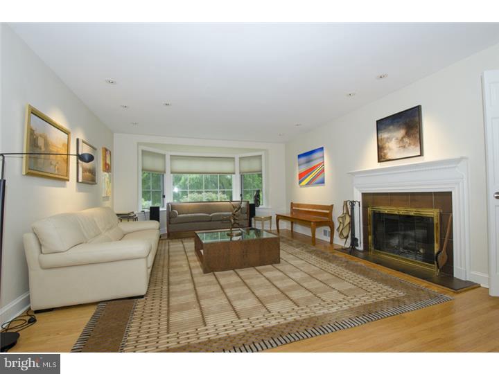 470 Clothier Road Wynnewood, PA 19096 - Photo 4 of 25 Living Room
