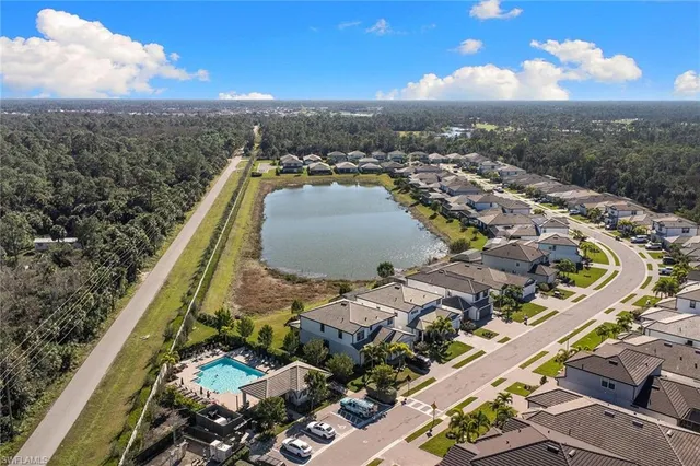 $970,000 | 10363 Ventana Lane, Naples, FL 34120