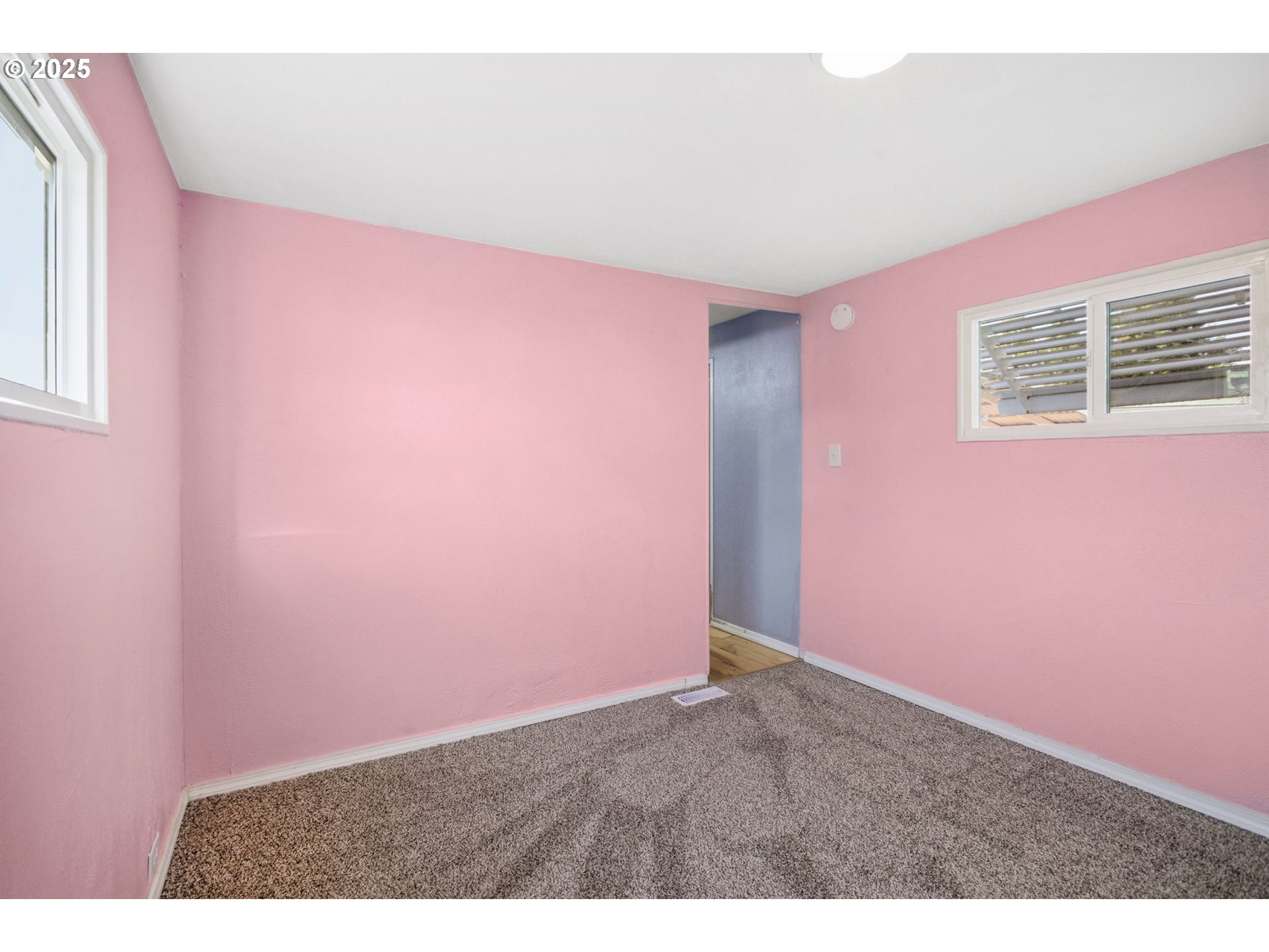 2150 Laura Street, Unit 83 Springfield, OR 97477 - Photo 14 of 40 a view of an empty room