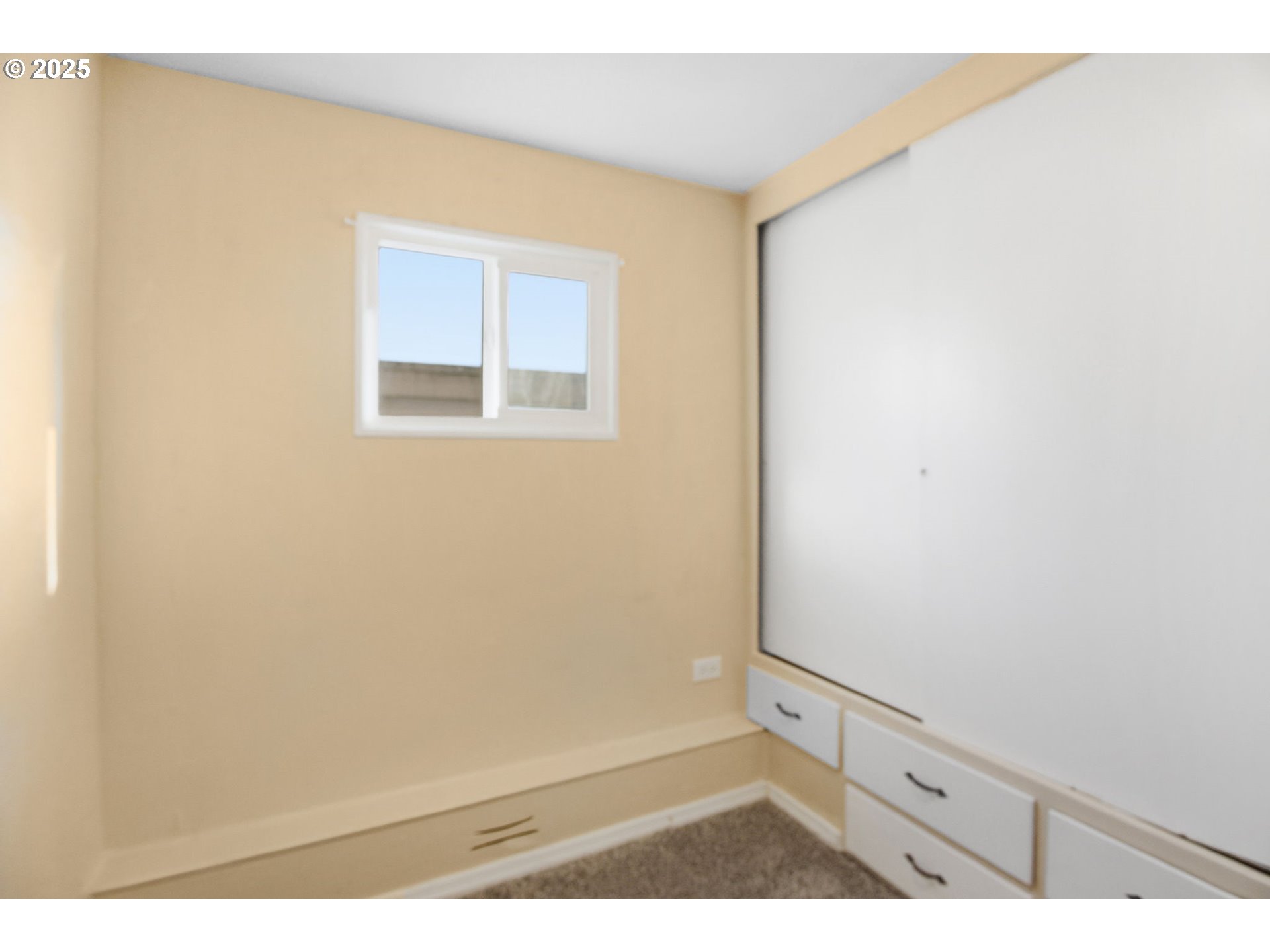 2150 Laura Street, Unit 83 Springfield, OR 97477 - Photo 19 of 40 a view of an empty room