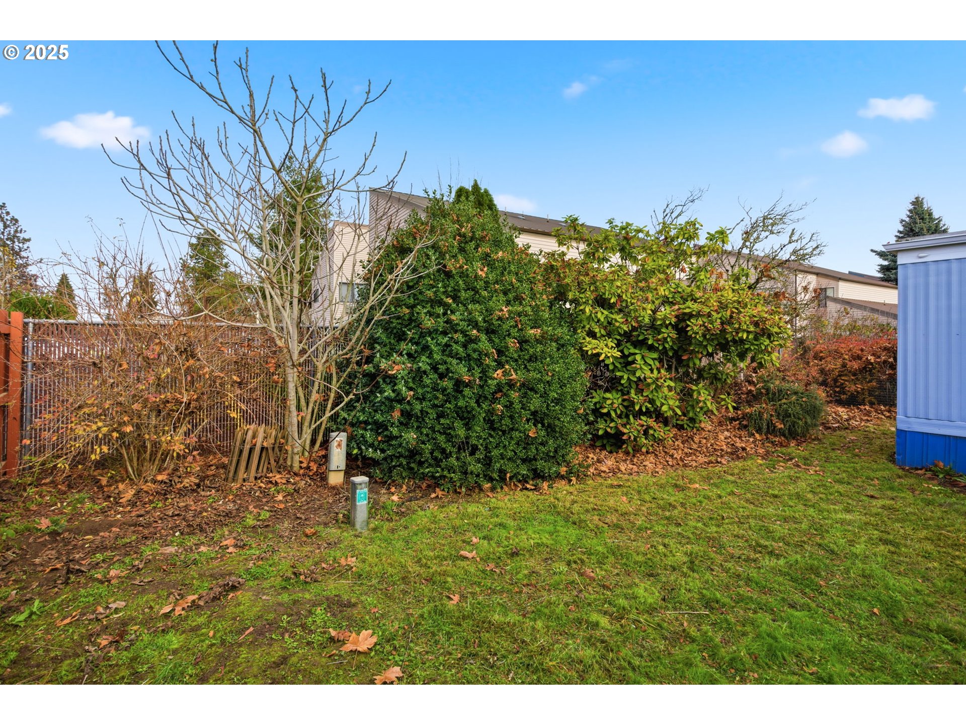 2150 Laura Street, Unit 83 Springfield, OR 97477 - Photo 28 of 40 a view of a yard