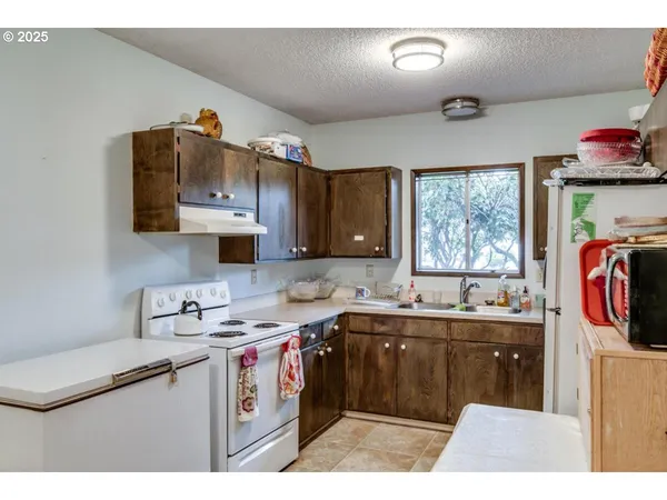 $30,000 | 2150 Laura Street, Unit 83, Springfield, OR 97477